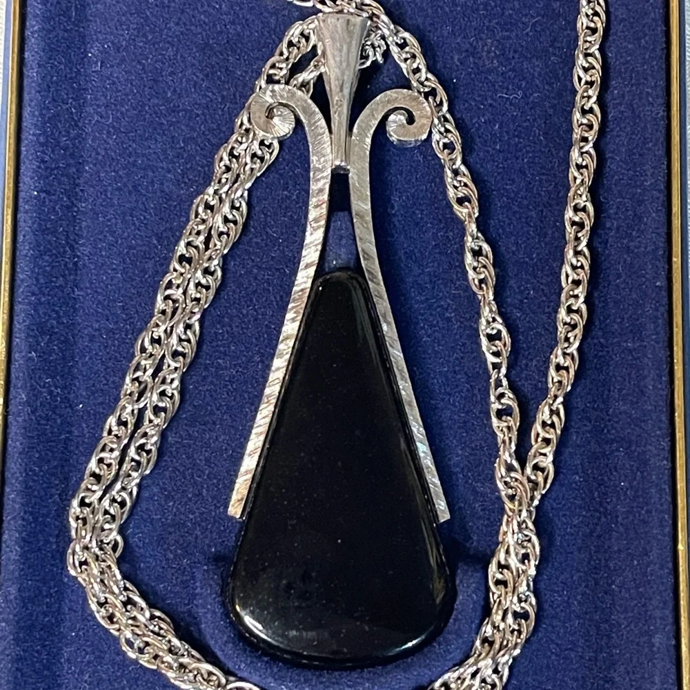 Vintage Avon necklace